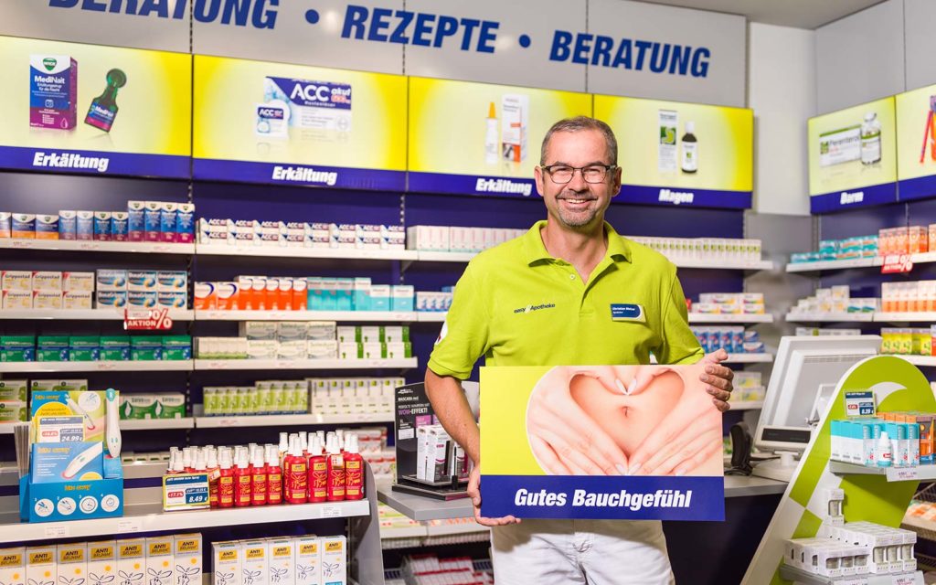 Apotheker Christian Melzer in seiner easyApotheke Adlershof in Berlin