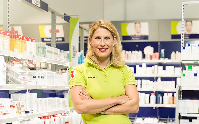 Apothekerin Stephanie Kühne in Ihrer easyApotheke in Freising